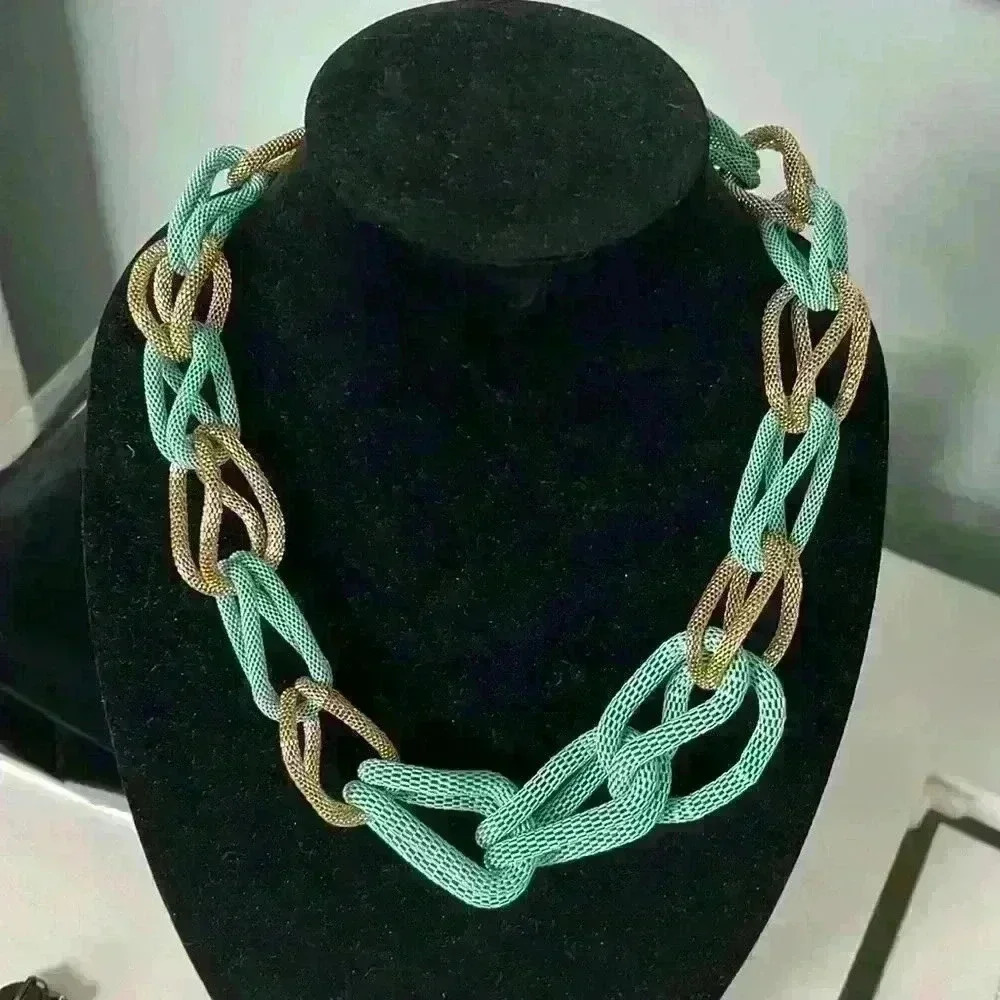 NWT Nordstroms green & goldtone adjustable length necklace